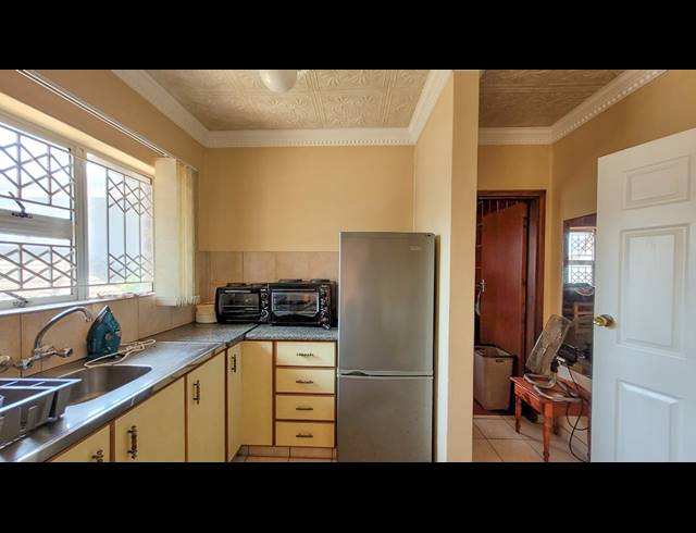 8 BEDROOM HOUSE FOR SALE IN TINLEY MANOR